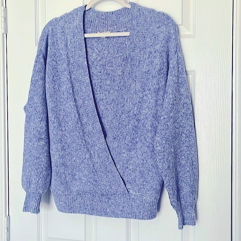 🚫SOLD🚫UO marled periwinkle sweater LAST CALL